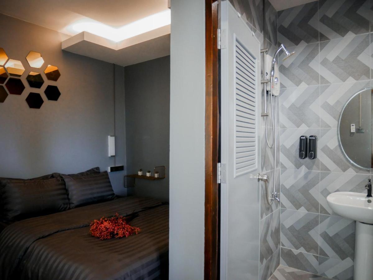 Varietyd-Dayhostel Huahin Екстериор снимка